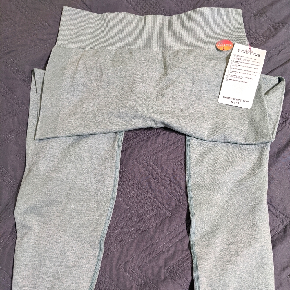 Pink seamless workout leggings